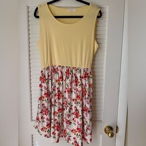 Perfect Peach Floral Yellow Women’s XL Dress. NWOT.